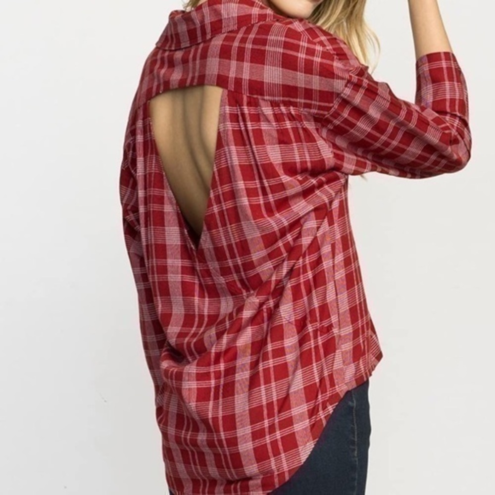 RVCA || NWT Drift Away Open-Back Button Up